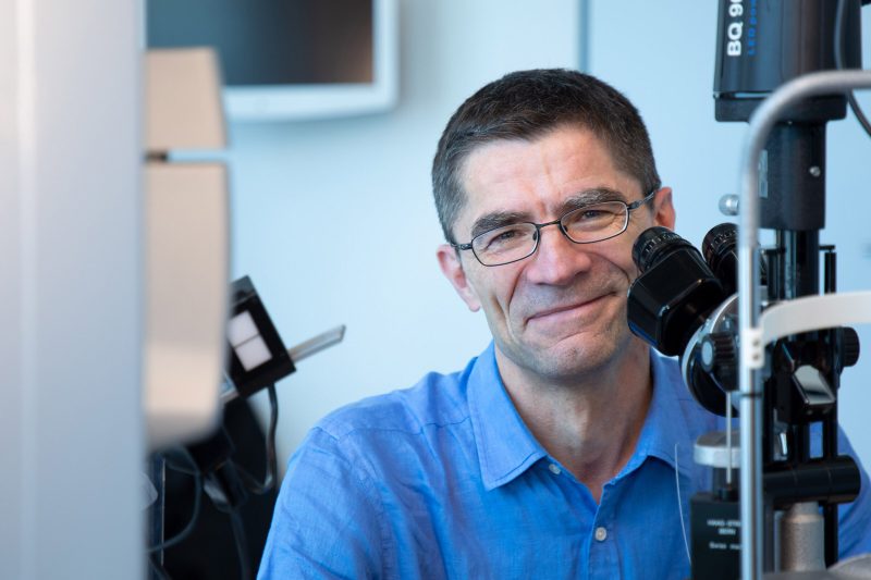 Dr.-med.-Juerg-Hengstler-scaled.jpg